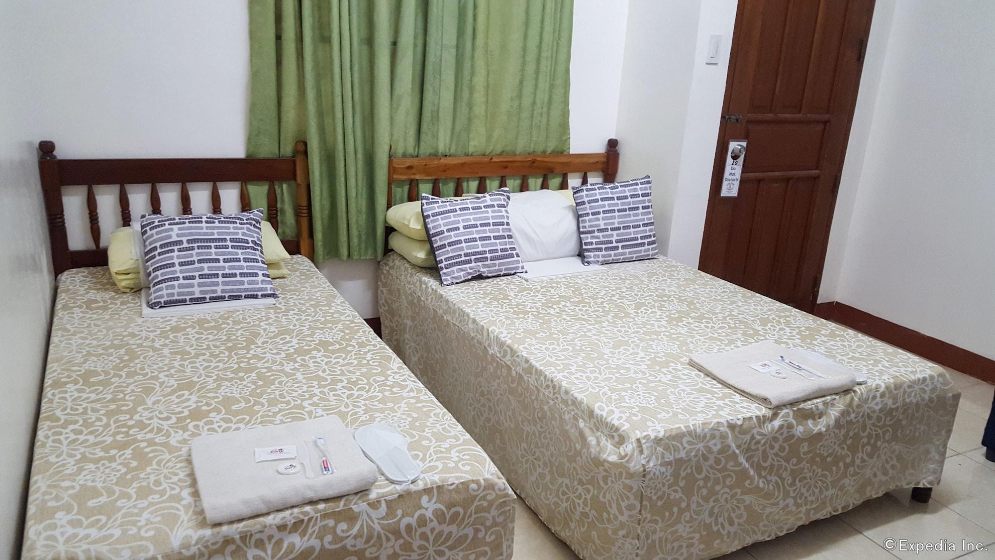 Lola Itang Pension House Tiniguiban Bagian luar foto