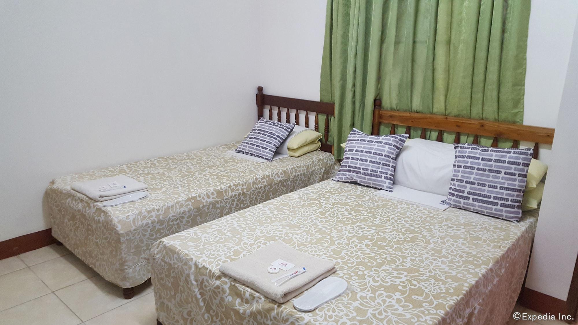 Lola Itang Pension House Tiniguiban Bagian luar foto