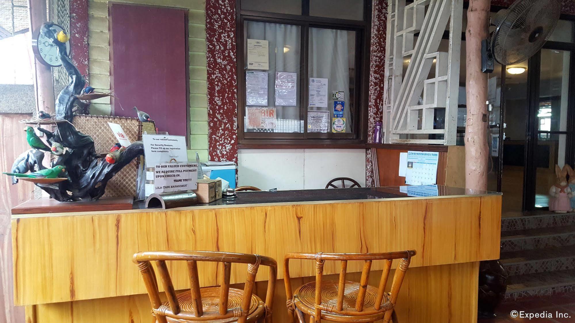 Lola Itang Pension House Tiniguiban Bagian luar foto