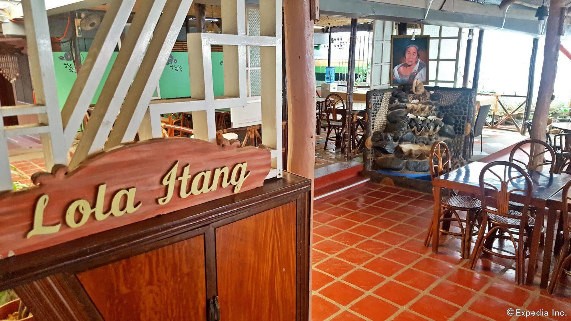 Lola Itang Pension House Tiniguiban Bagian luar foto