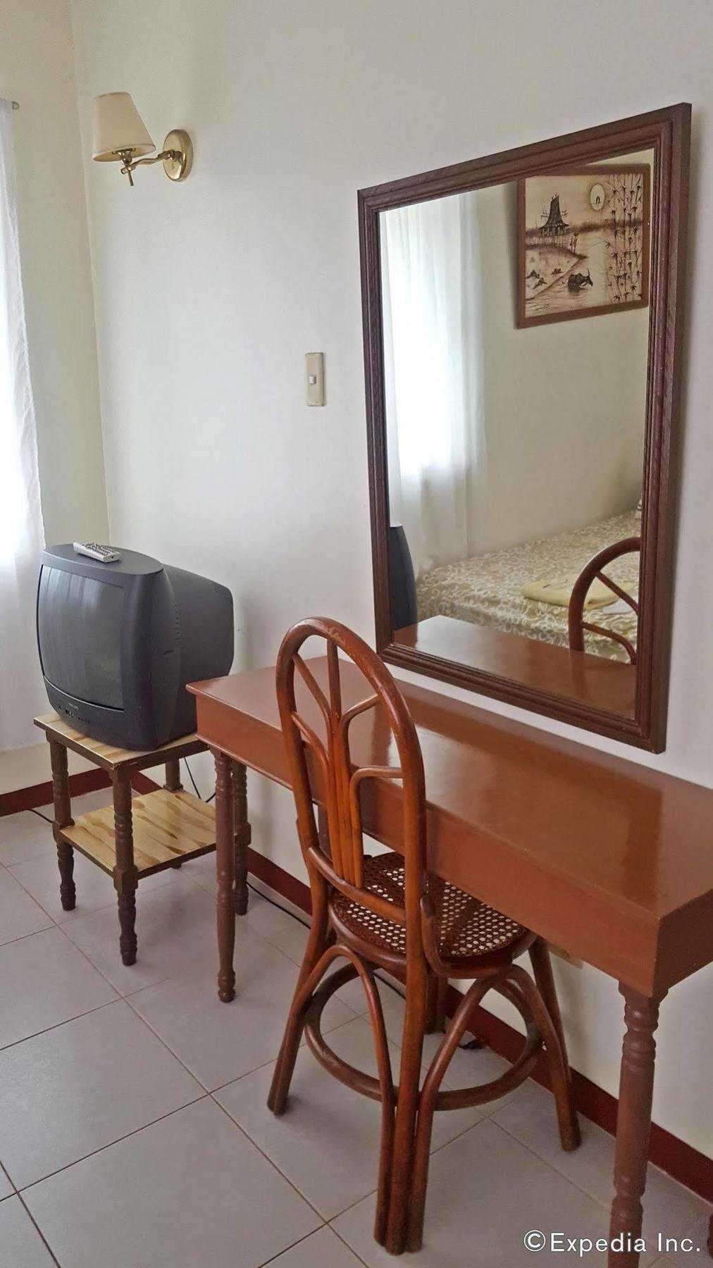 Lola Itang Pension House Tiniguiban Bagian luar foto